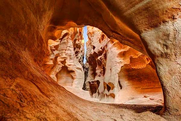 ChahkuhGorgeQeshm
